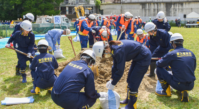 画像　水防訓練の様子その1