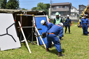 画像　水防訓練の様子その2
