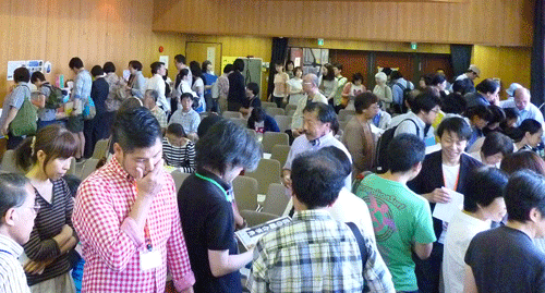 ひとハコ図書館の様子