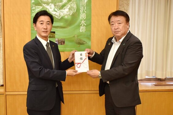 画像　来庁時の様子