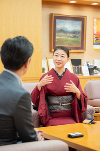 画像　表敬訪問の様子（2）