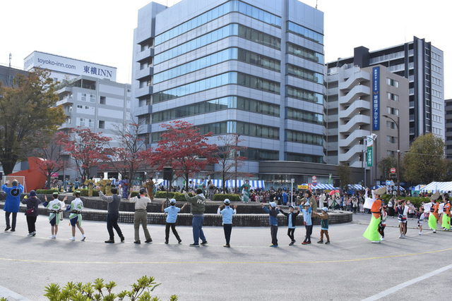 画像　市民みんなのまつりの様子　その1