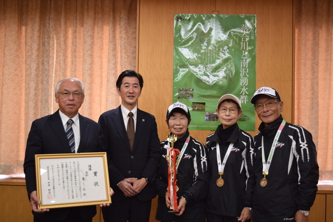 画像　表敬訪問の様子（1）