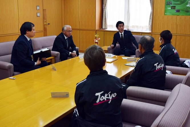 画像　表敬訪問の様子（3）