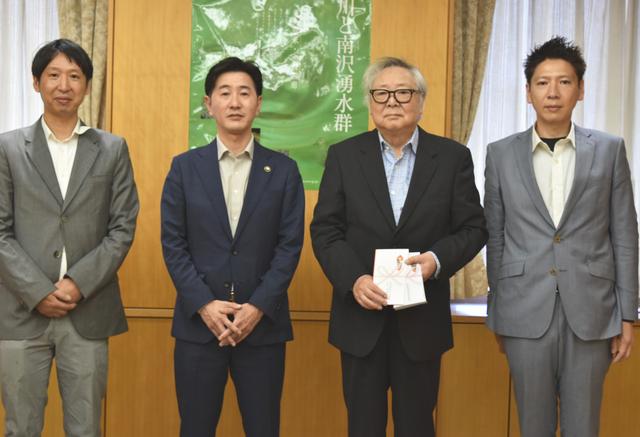 画像　来庁時の様子