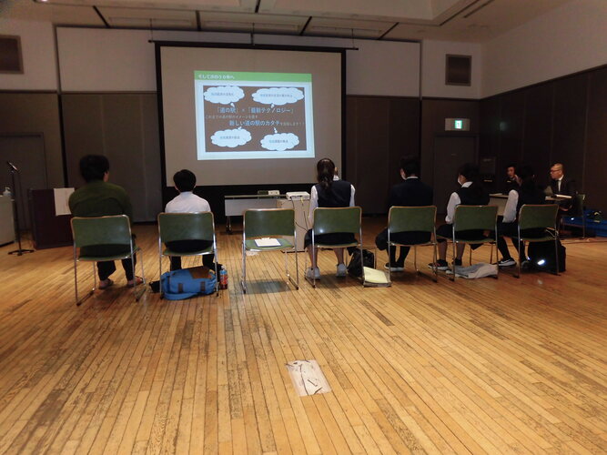 写真（市民プラザホール）