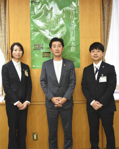 画像　表敬訪問の様子