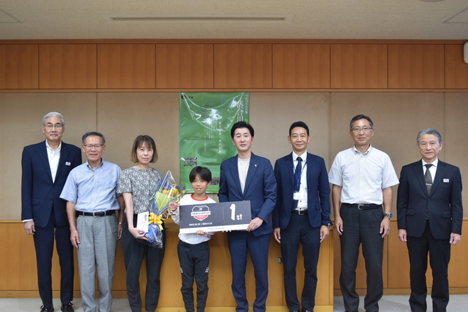 画像　表敬訪問の様子