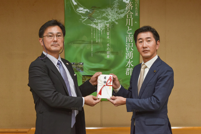 画像　来庁時の様子